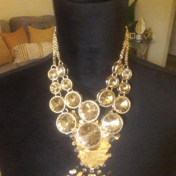 Ladies necklace - Picture 1 of 5